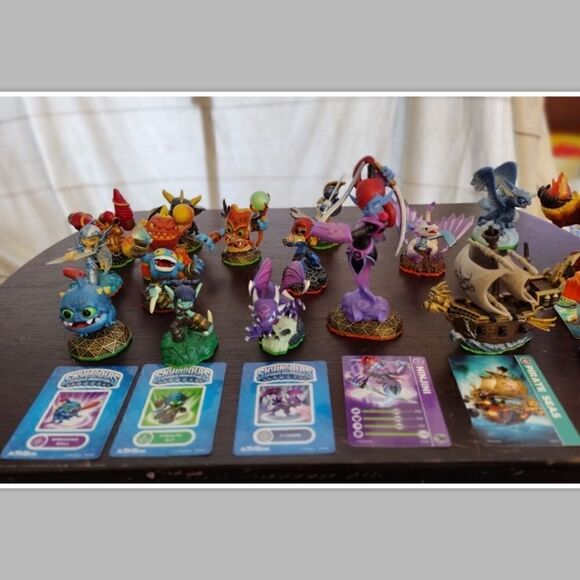 Skylanders Spyro's Adventure Xbox 360 Video Game Lot Of 16 Figures And Cards - Picture 4 of 10
